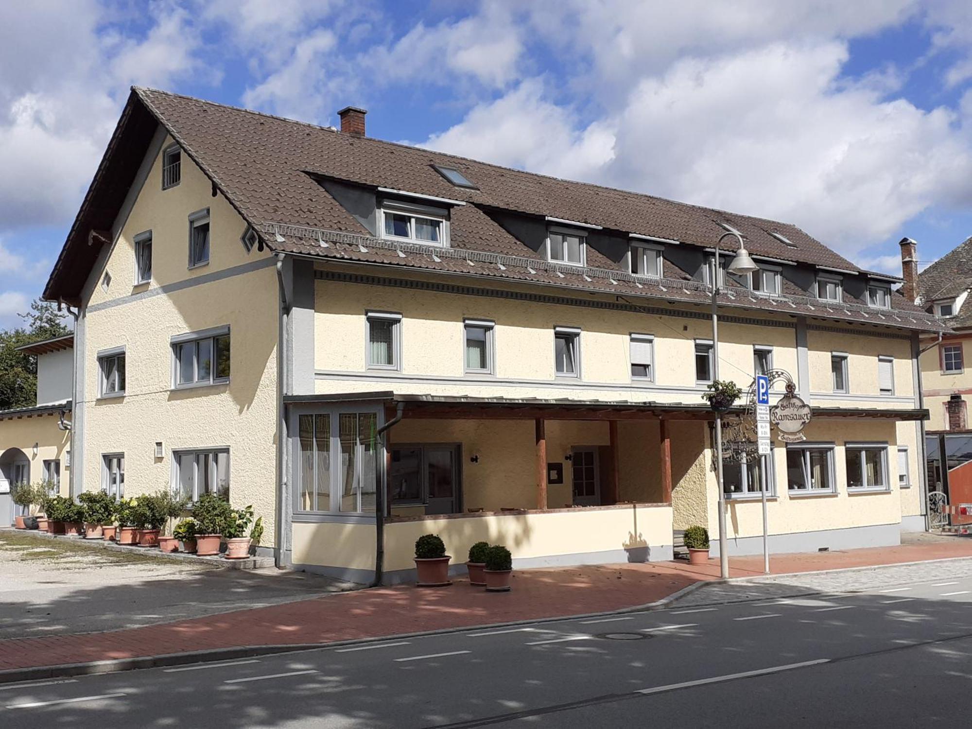 Gasthof Ramsauer Neufahrn in Niederbayern Exterior foto